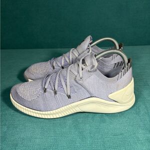 Size 7.5 - Women’s Nike Free TR Flyknit purple shoes